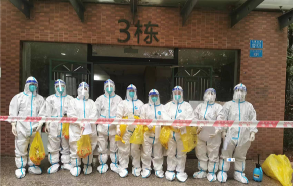 志愿者合影。沙坪坝区融媒体中心供图  华龙网发