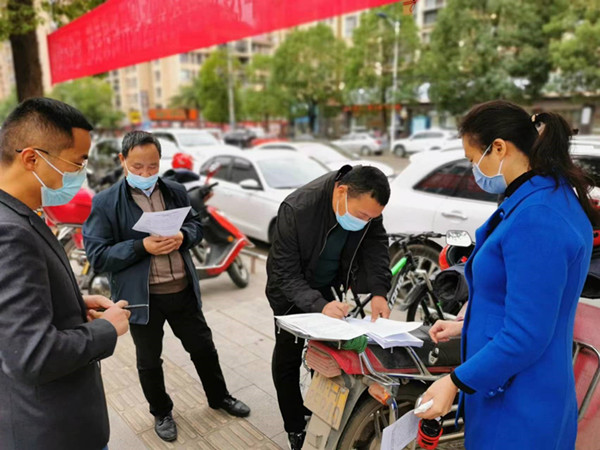 把“温暖”传到群众心坎上 苍溪县人社局不让群众“白跑路”