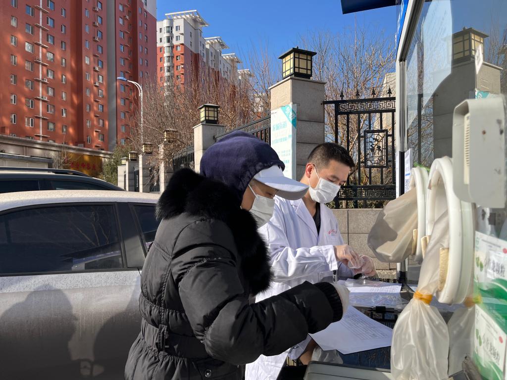 新华全媒+｜免费发药、核酸亭改成发热门诊，太原这个区得到居民点赞