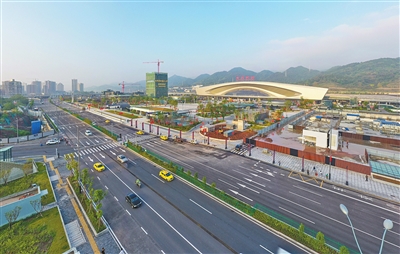 已通车的新凤中路。资料图