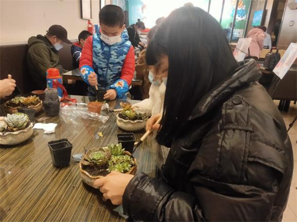 青羊区鼓楼社区“自然课堂”促成长