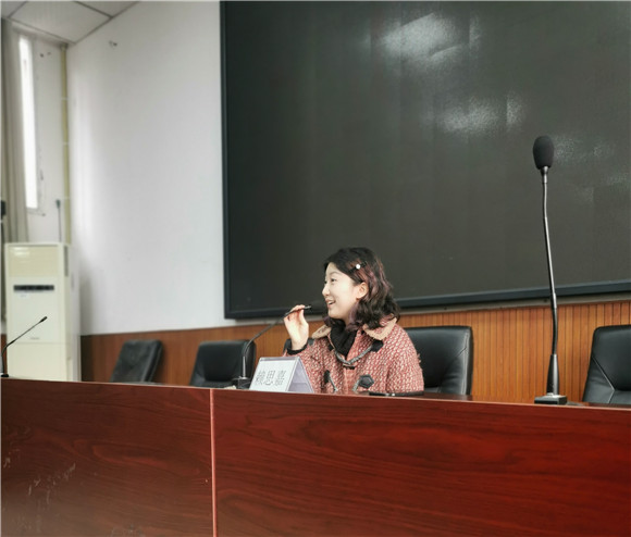 “学霸姐姐”分享学习经验。王家街道办事处供图 华龙网发