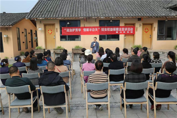 宣传活动现场。通讯员 尹秀秀 摄