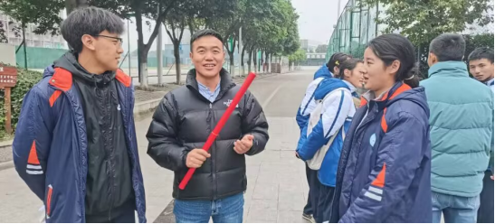 民族团结携手牵 共育英才谱新篇