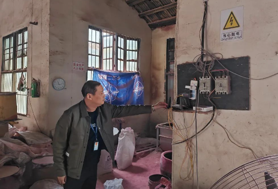 1702514648624864.png 刘东:应急战线上的“勤务兵”