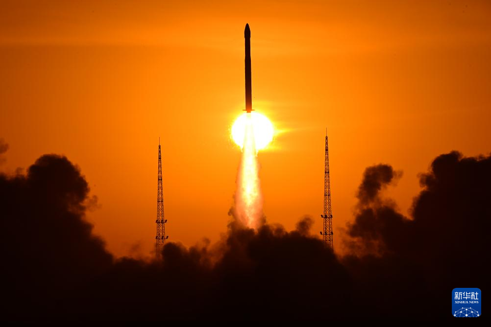 我国成功发射天目一号气象星座11-14星