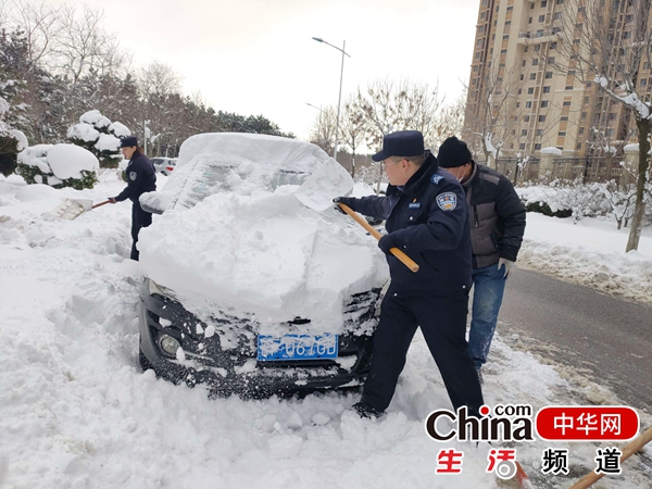 烟台高新区：银装裹高新 平安在行动