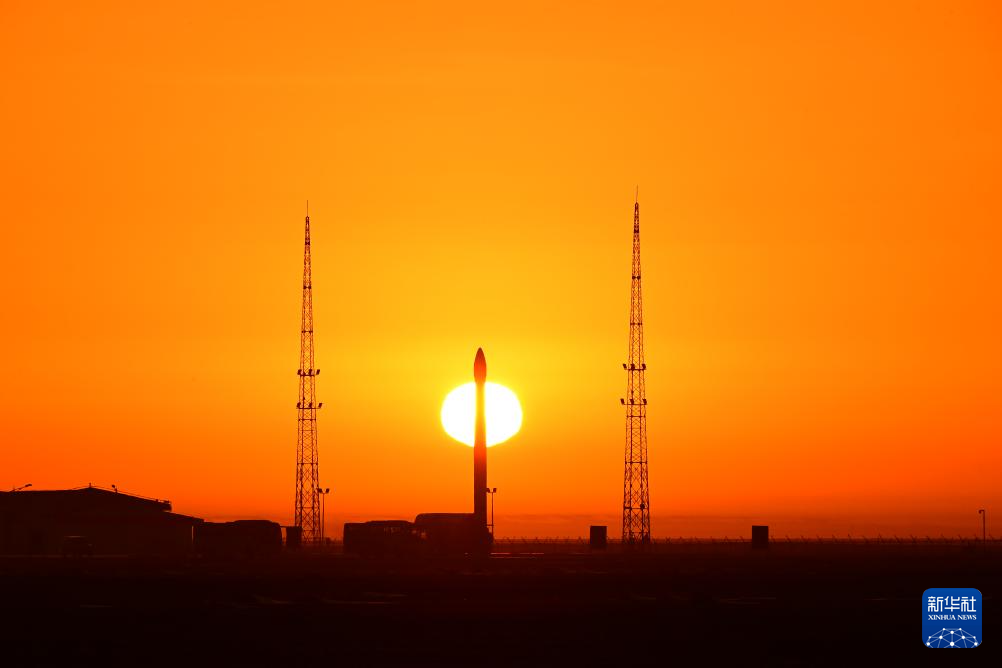 我国成功发射天目一号气象星座11-14星