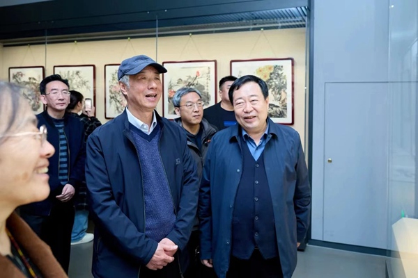 “墨语 · 刘天鹰从艺五十年写意花鸟画展”在邯郸市市博物馆开幕