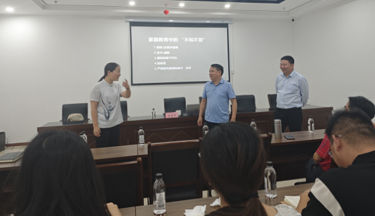 彭州市拆迁安置服务中心关工委举行“科学家庭教育·和谐亲子关系”家庭教育专题讲座