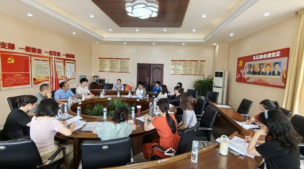 成都市电子信息中心组研讨活动在成都石化工业学校举行