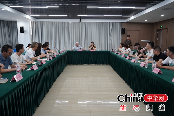 绍兴市越城区新联会走进浙江大学研究院考察交流并开展法律知识讲座