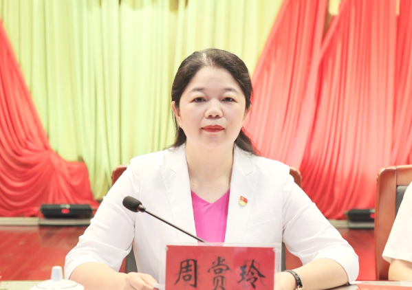 岳塘区、岳塘经开区优秀共产党员、优秀党务工作者和先进基层党组织表彰大会举行