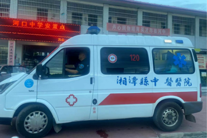 舍小家为大家的120司机何志云
