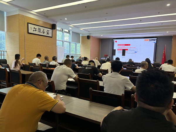 强化意识 提高技能 共筑无限安全空间 高新区召开企业有限空间作业安全生产专题培训会