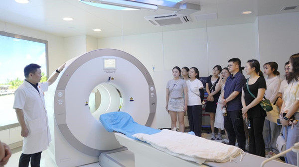 凝“新”聚力医路起航 100名新职工完成岗前培训