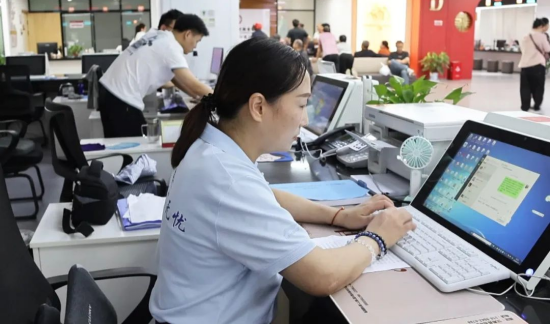 【走进汉寿 办事无忧】从全程代办员视角，感受汉寿涉企行政审批服务的“暖心升级”