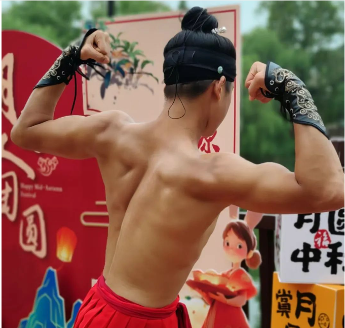 这个假期，来桃花源赴一场中秋奇幻游！