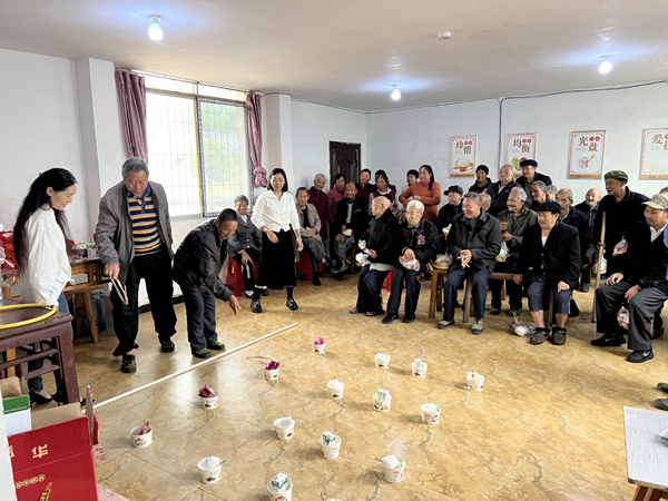 广安市邻水县丰禾镇开展“爱在深秋  情暖重阳”系列庆祝活动
