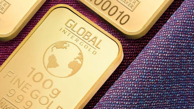 黄金持续破纪录，金店不断关店潮，黄金到底还会疯多久？