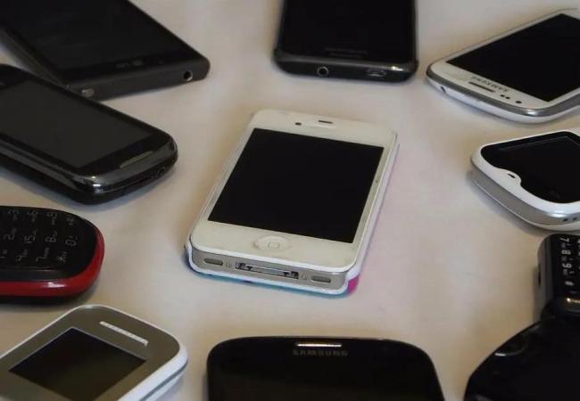 手机厂商集体涨价 realme真我“立人设”亏钱卖手机