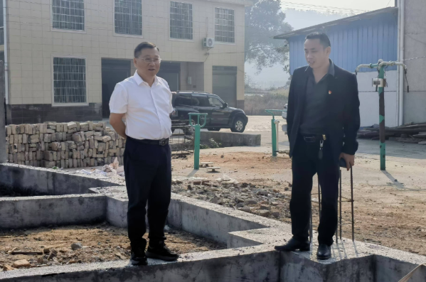 周长林赴湘乡市栗山镇巴江村调研乡村振兴工作