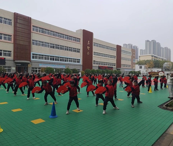 邢台市第二十三中学小学部举办了广播操比赛
