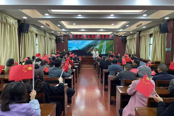 常宁市林业局以音乐国防教育奏响爱国强音