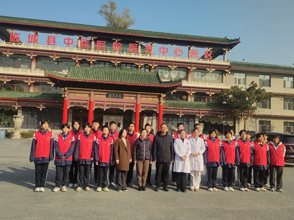 最美零距离，暖心照社区 ——临城镇蓝天社区开展国际志愿者日活动