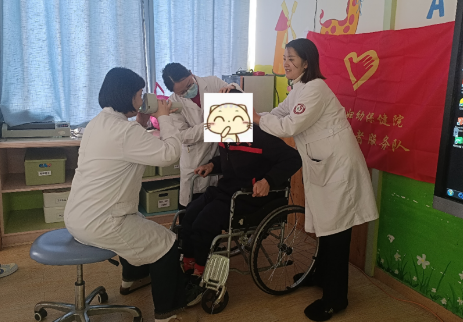 湘潭卫健青年志愿者走进湘潭市社会福利院