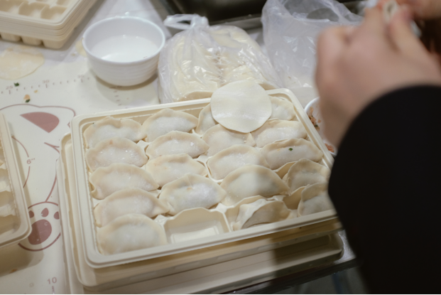 包饺庆元 让爱团圆 浦发银行宁波分行举办迎新活动