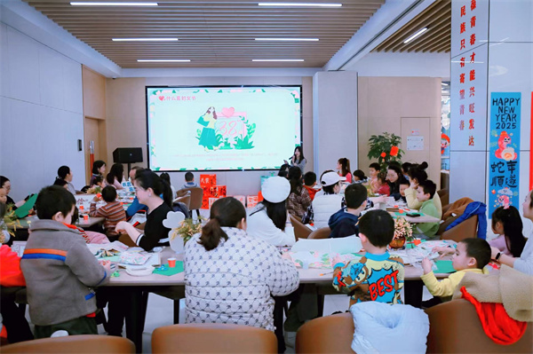 廉洁家风迎三八，成都高新亲子共绘春日幸福时光