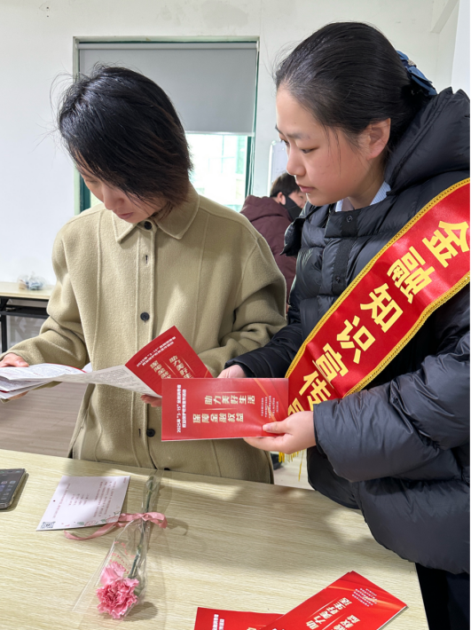 芳华绽放  乐享金融服务 ——浦发银行宁波江东支行开展2025年“3·15”金融消费者权益保护教育宣传活动