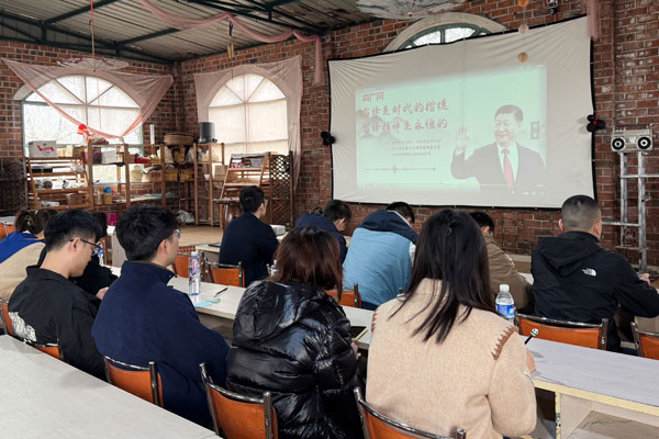 中国化学七化建团委开展“雷锋精神铸魂，青年担当育林”主题团日活动