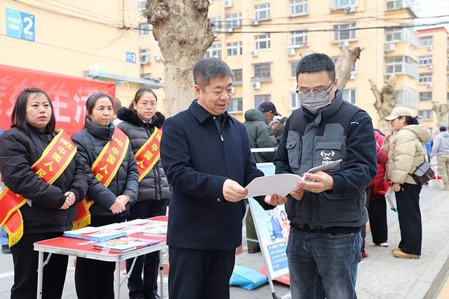 人保财险廊坊市分公司走进3534小区共筑金融权益防护墙