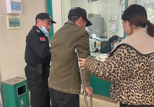 农行常德津市新洲支行：暖心服务显真情 农行助老暖人心