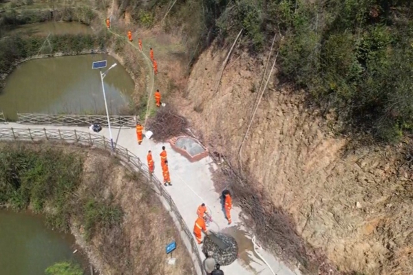 清明时节防火忙  消防演练保平安 ——衡南县岐山森管处森林防灭火演练