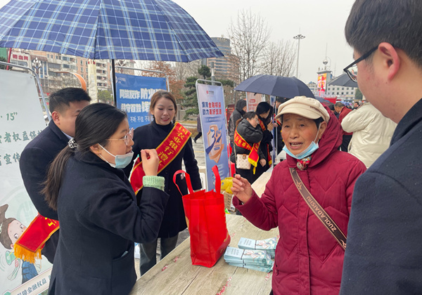 农行澧县支行开展3·15金融消费者权益保护宣教活动