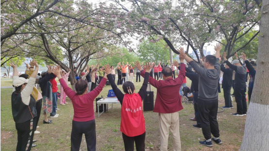 湘潭市雨湖区志愿者协会：银发先锋搭桥梁 党群共筑温情网