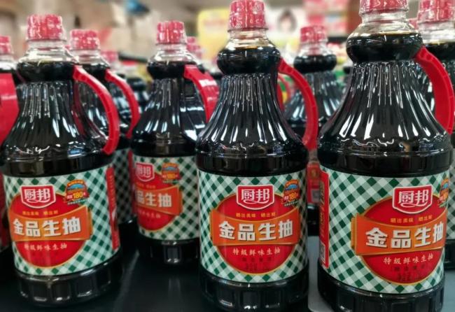业绩腰斩后，中炬高新请来谢霆锋