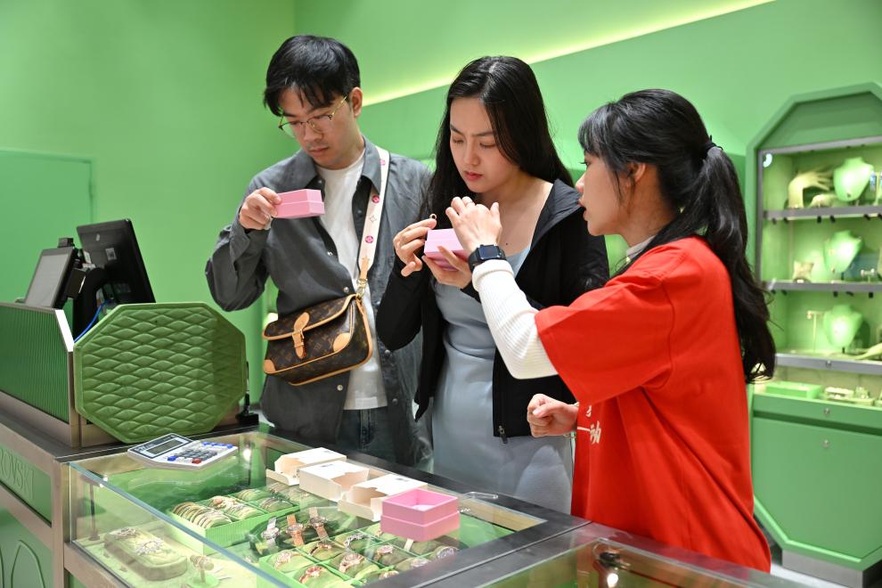 新华全媒+丨开放赋能 消费升级——海南国际旅游消费中心建设观察