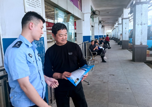 常德公安交警掀起2025年春季交通安全宣传热潮