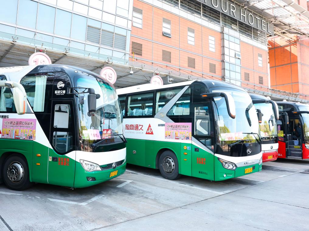“银发旅游”激发春日消费新活力