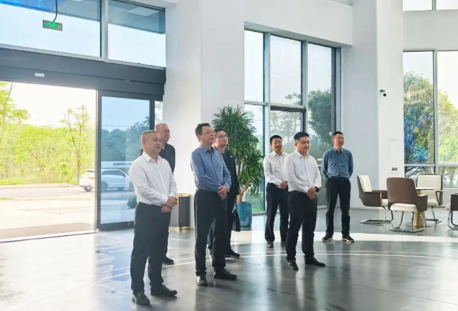 湘潭市国资委深入湘潭电化科技开展“三听三问”调研活动
