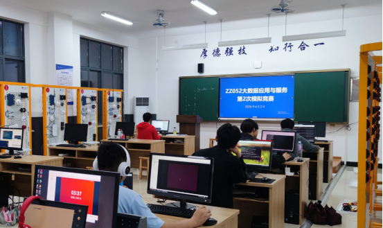 从企业高管到职教先锋：杨翔宇的跨界逐梦之路