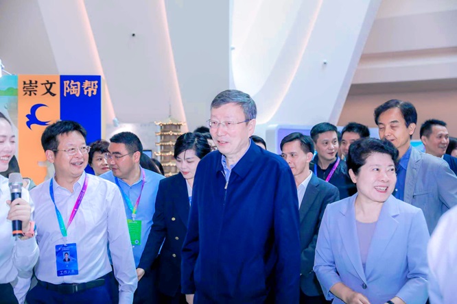 “龙王草艺”闪耀全国，传承美育薪火