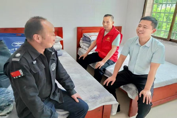 湘江畔的接力救赎