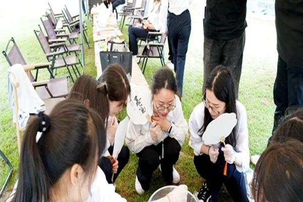 衡南县第二中学开展青年教师团建活动