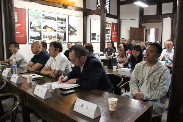 广安市诗歌学会举办诗歌作品改稿交流会